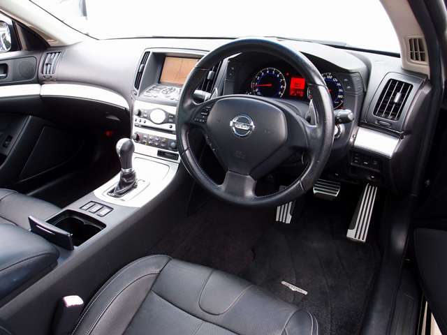 スカイラインクーペ 3.7 370GT タイプSP 純正HDDナビ サンルーフ ARROWZ車高調 マーベリック709M 19AW 黒革 サンルーフ ETC マフラー バックカメラ HID タイヤ7分山 パワーシート 曙ブレーキ 取説 整備手帳 Bluetooth インテリキーX2 3