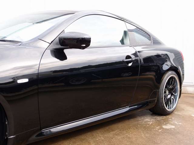 スカイラインクーペ 3.7 370GT タイプSP 純正HDDナビ サンルーフ ARROWZ車高調 マーベリック709M 19AW 黒革 サンルーフ ETC マフラー バックカメラ HID タイヤ7分山 パワーシート 曙ブレーキ 取説 整備手帳 Bluetooth インテリキーX2 9